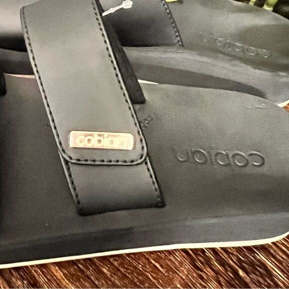 Cobian Women's Dana Rise Synthetic Leather Strap Slides Sandals, Black Sz 8. NWT - Picture 11 of 13